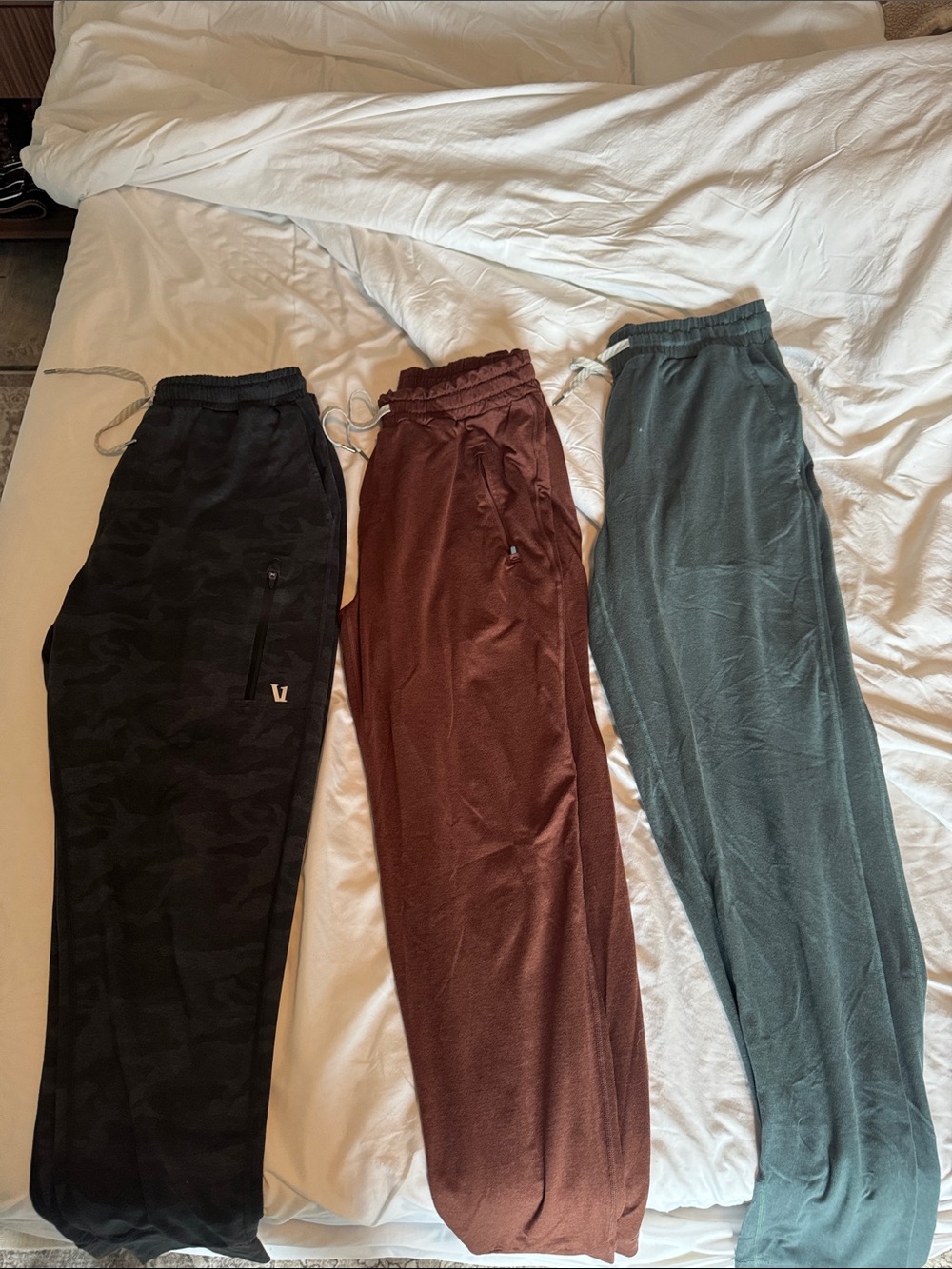 Vuori Joggers - Sunday Element (Black Camo), Ponto (Maroon, Teal)